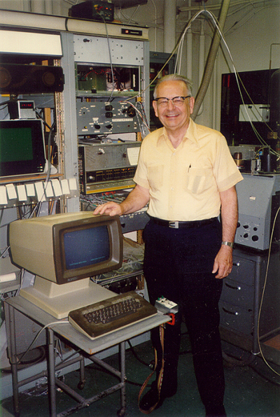 Karl Norris at Beltsville with his Cary 14 in the background, photographed in 1982.